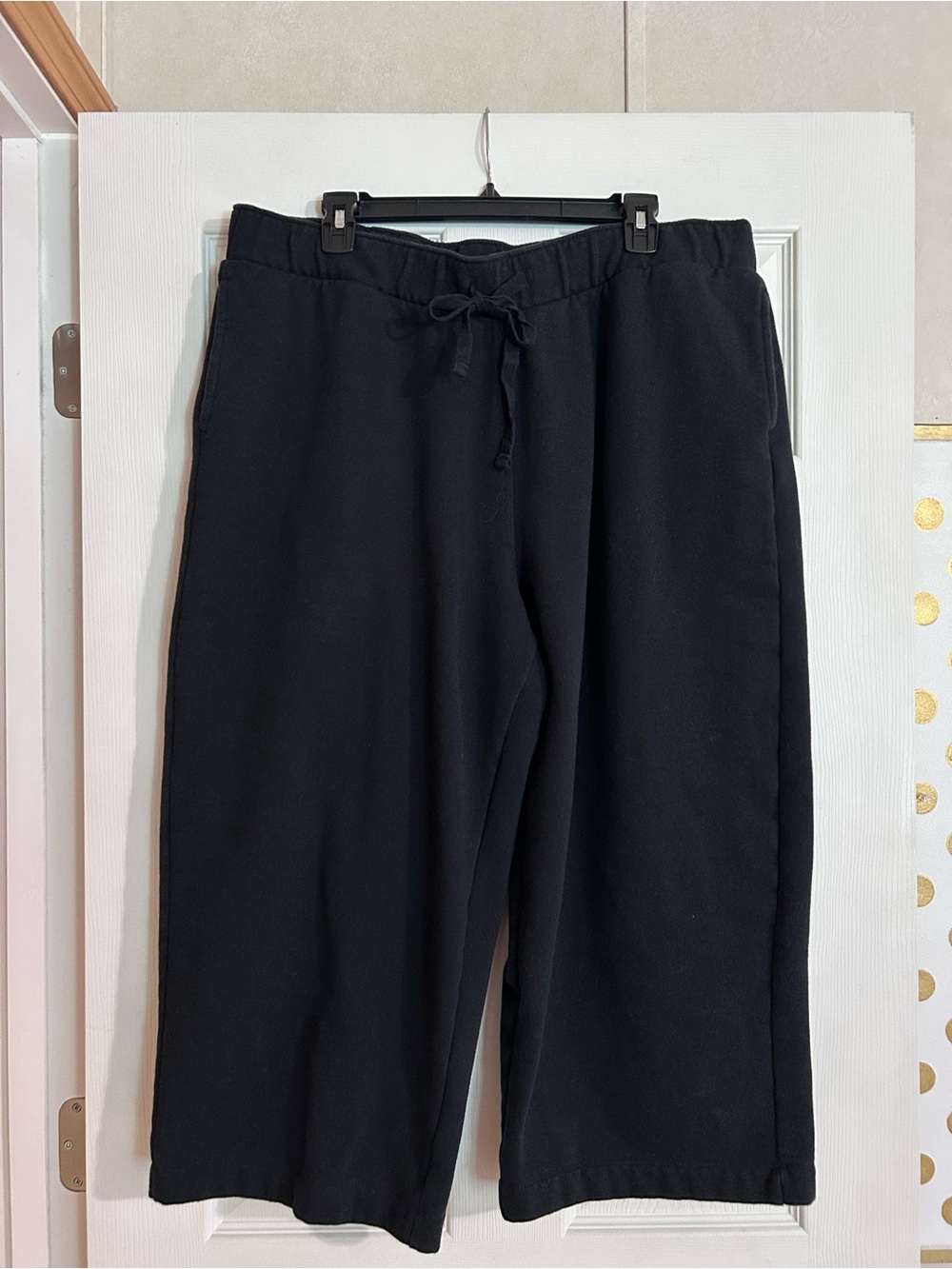 Cropped Black Sweatpants